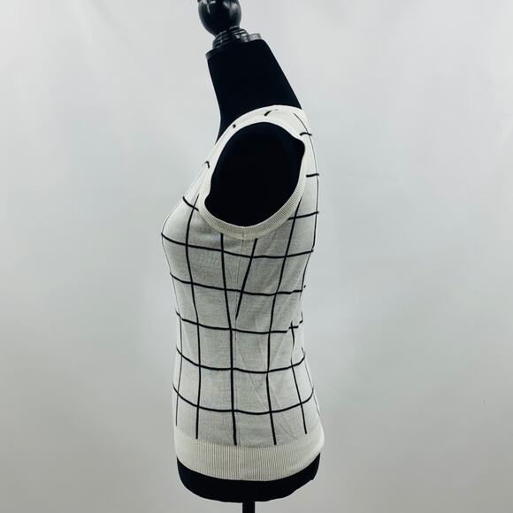 Halogen White & Black Box Striped Sweater Vest - Picture 7 of 10